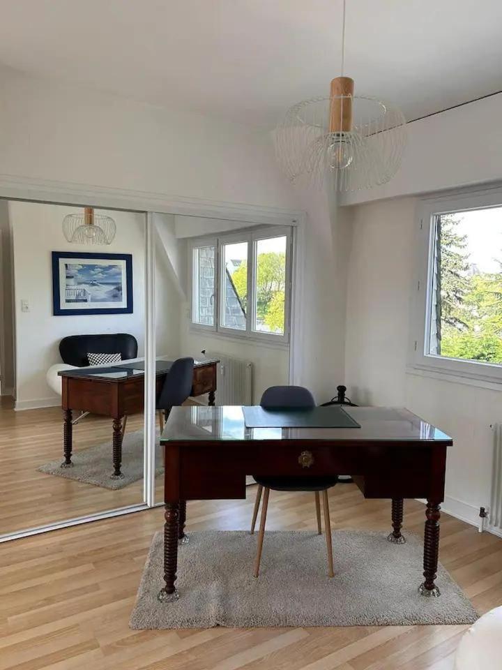 ヴァンヌLaroche Grand Duplex Dans Le Centre Historique Avec Garageアパートメント エクステリア 写真