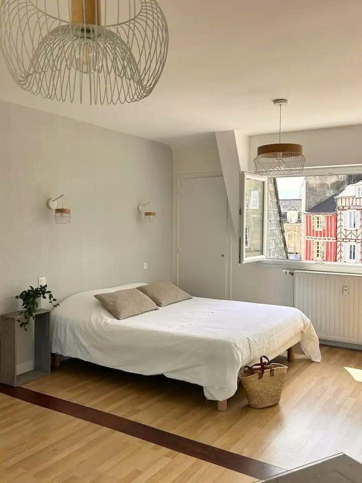 ヴァンヌLaroche Grand Duplex Dans Le Centre Historique Avec Garageアパートメント エクステリア 写真