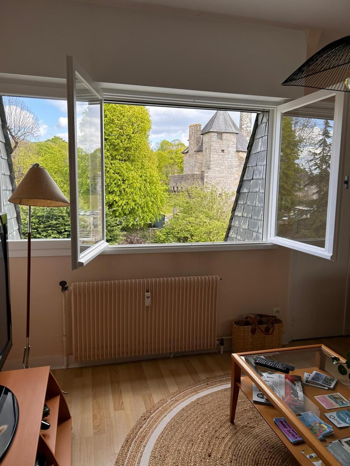 ヴァンヌLaroche Grand Duplex Dans Le Centre Historique Avec Garageアパートメント エクステリア 写真